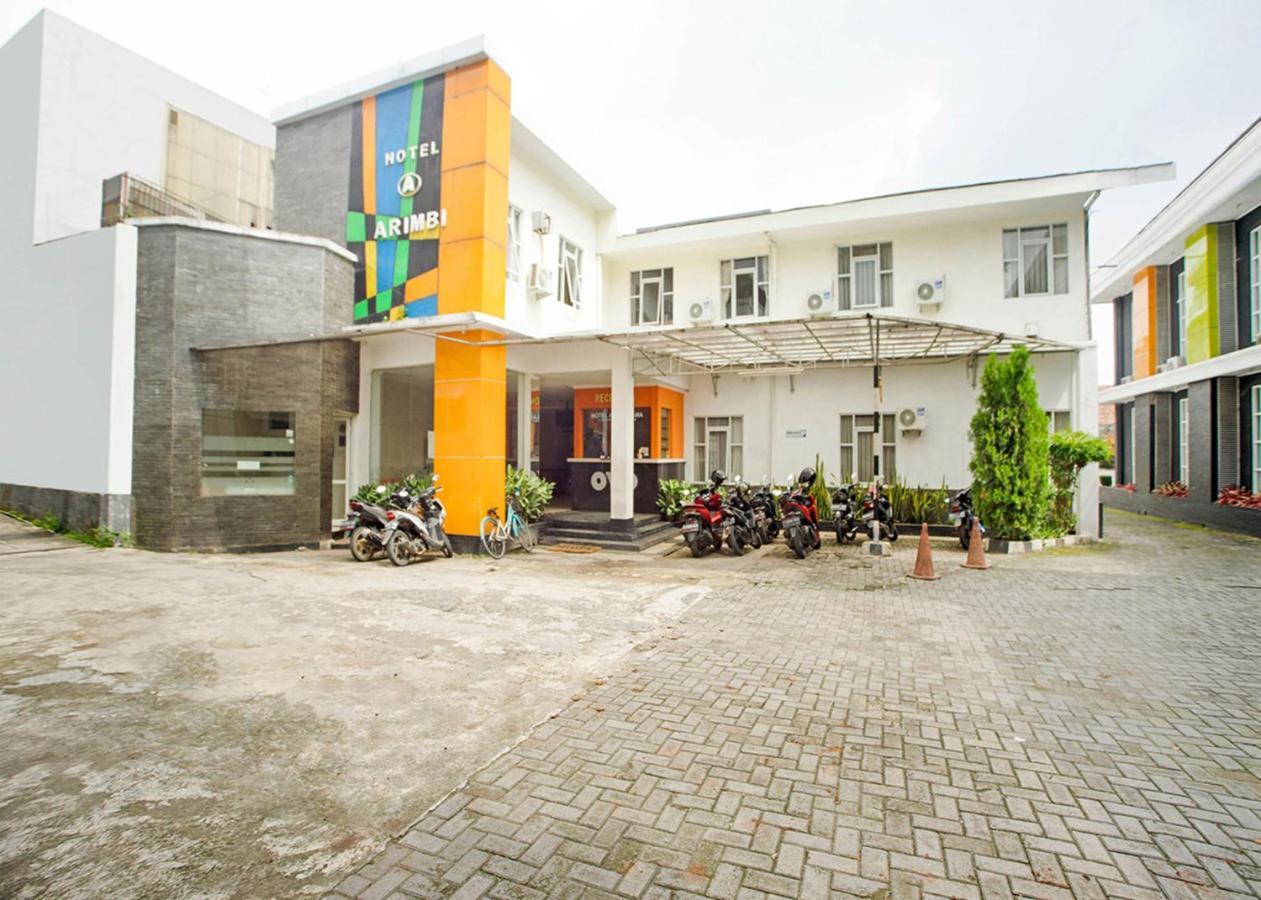 Oyo 2554 Hotel Arimbi Lama Dewi Sartika Бандунг Екстериор снимка