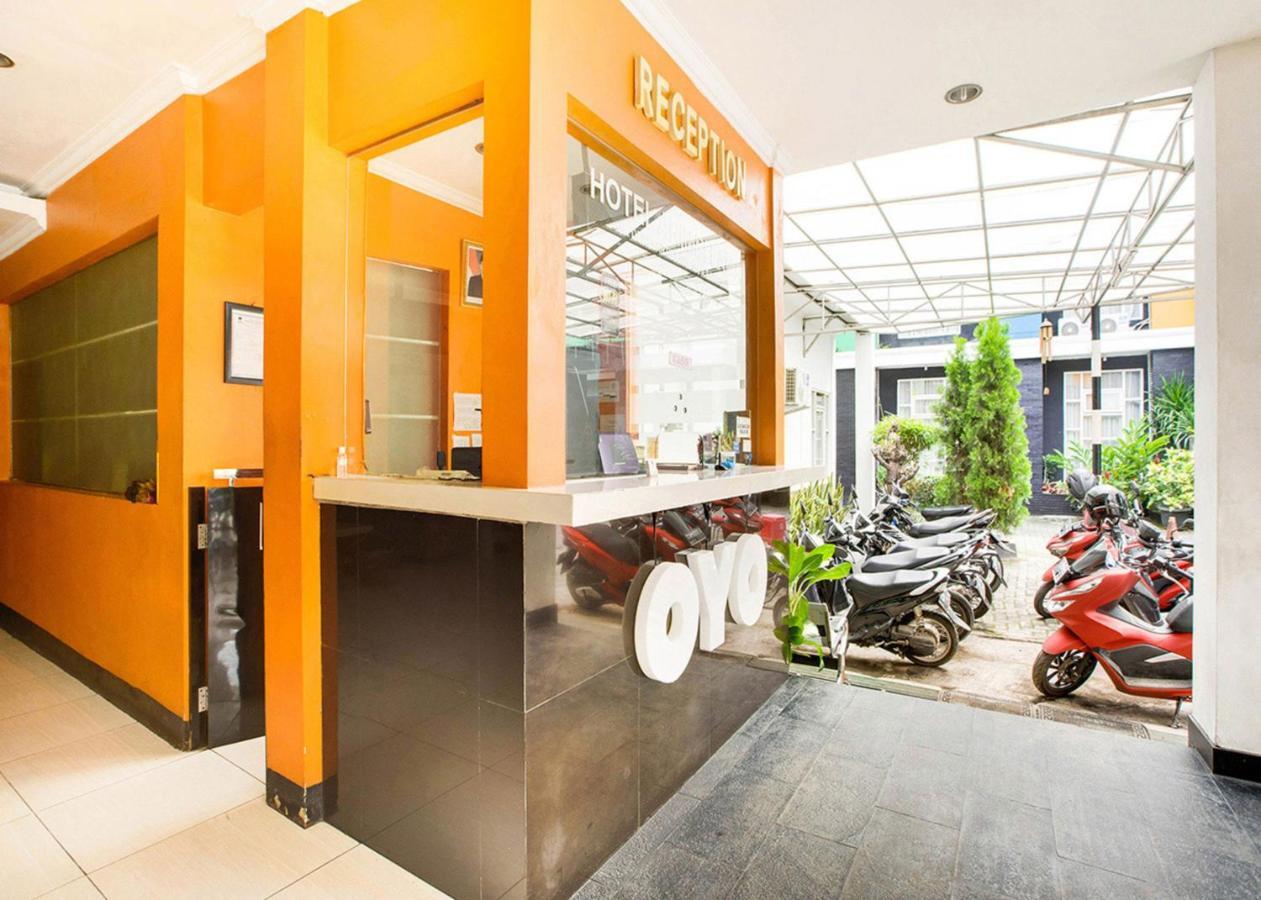 Oyo 2554 Hotel Arimbi Lama Dewi Sartika Бандунг Екстериор снимка