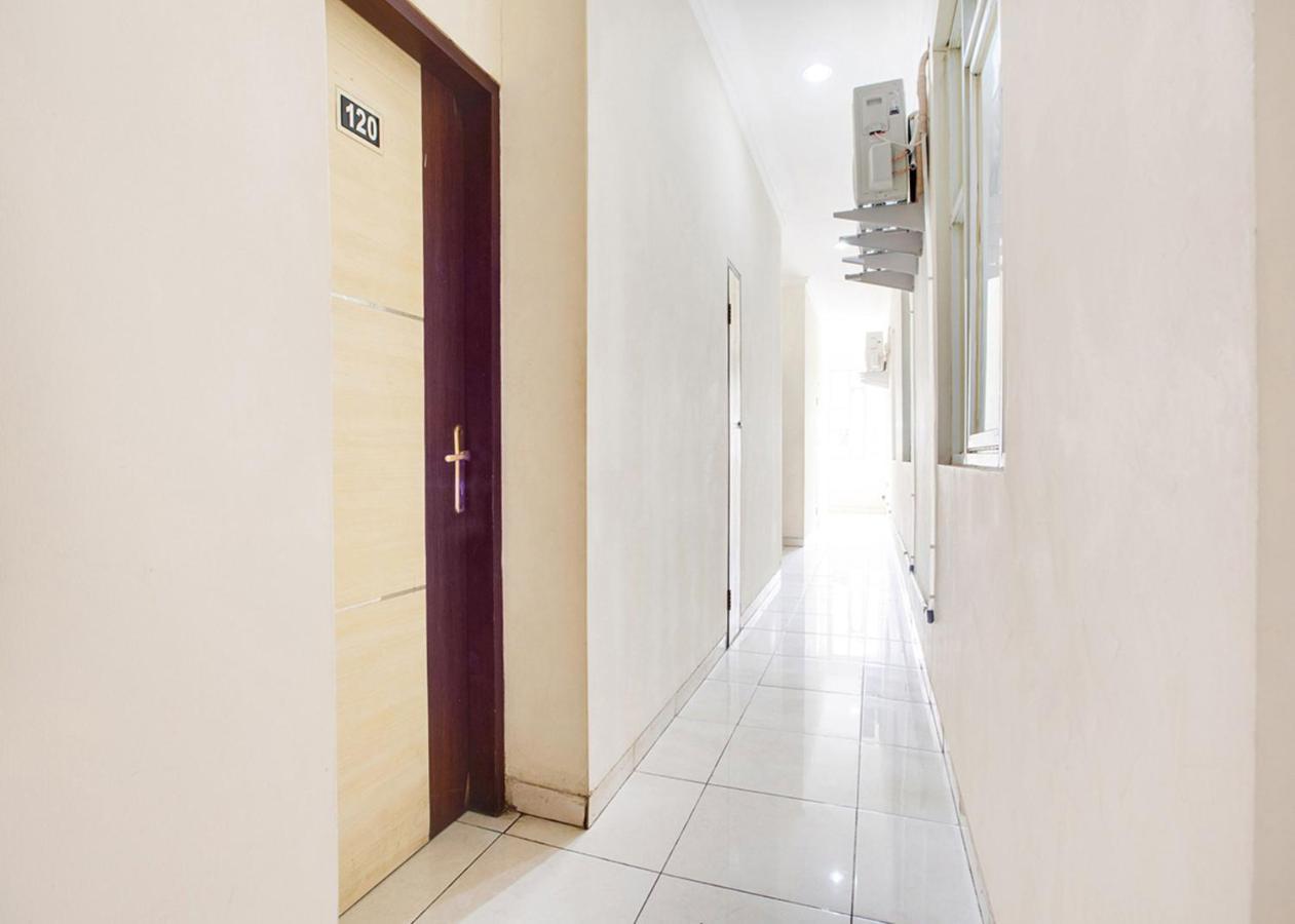 Oyo 2554 Hotel Arimbi Lama Dewi Sartika Бандунг Екстериор снимка
