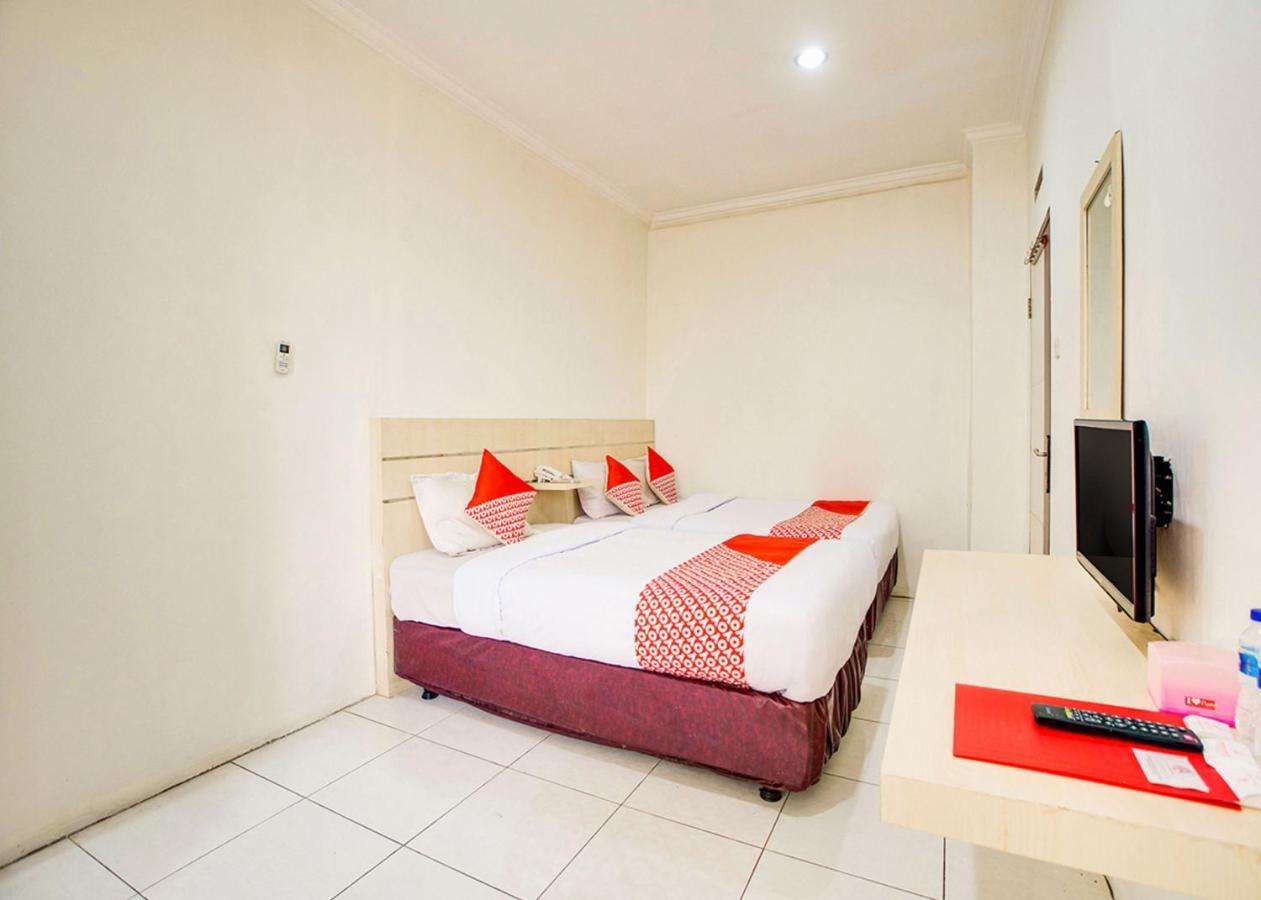 Oyo 2554 Hotel Arimbi Lama Dewi Sartika Бандунг Екстериор снимка
