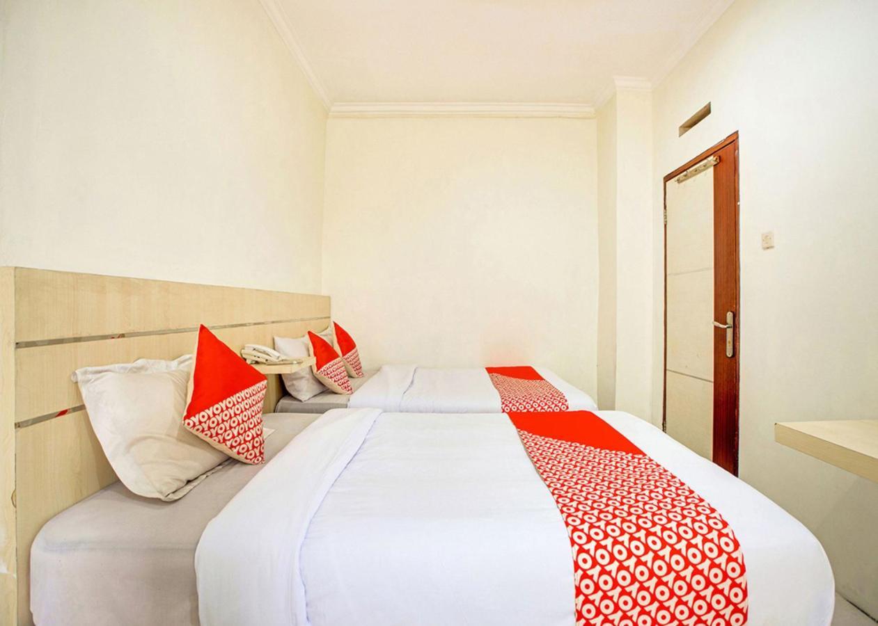Oyo 2554 Hotel Arimbi Lama Dewi Sartika Бандунг Екстериор снимка