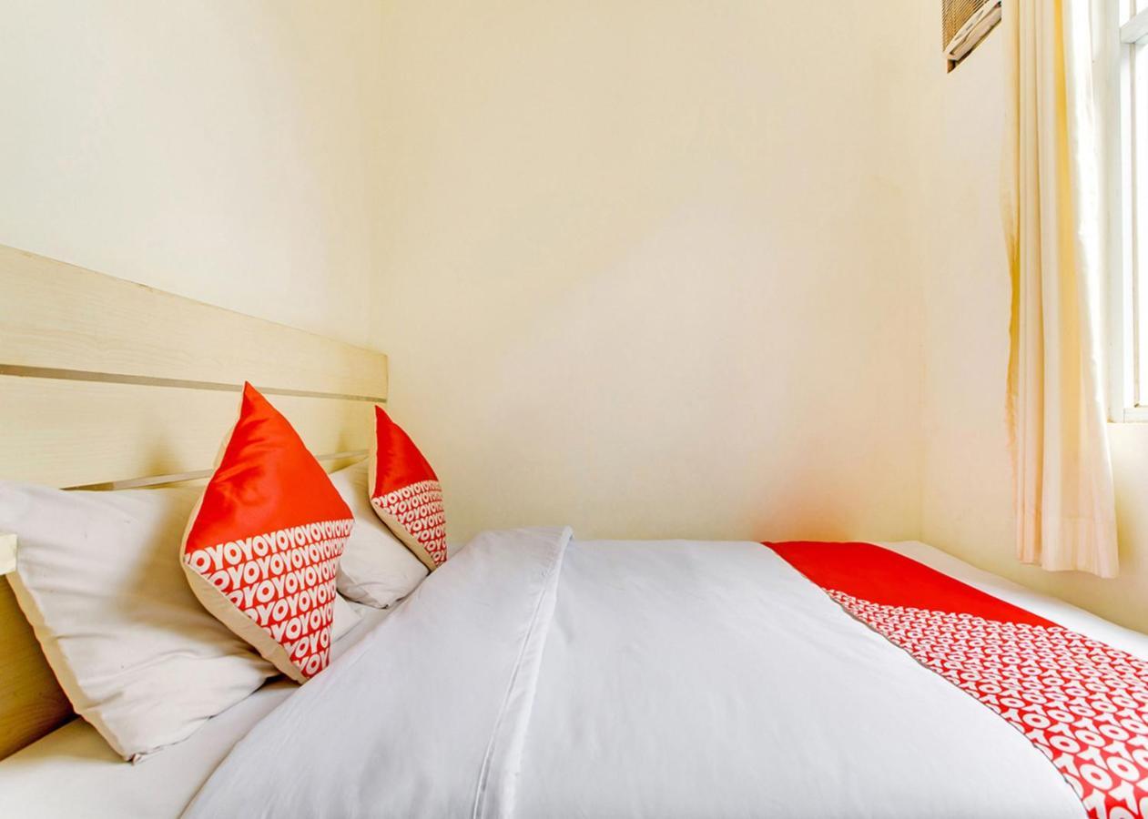 Oyo 2554 Hotel Arimbi Lama Dewi Sartika Бандунг Екстериор снимка